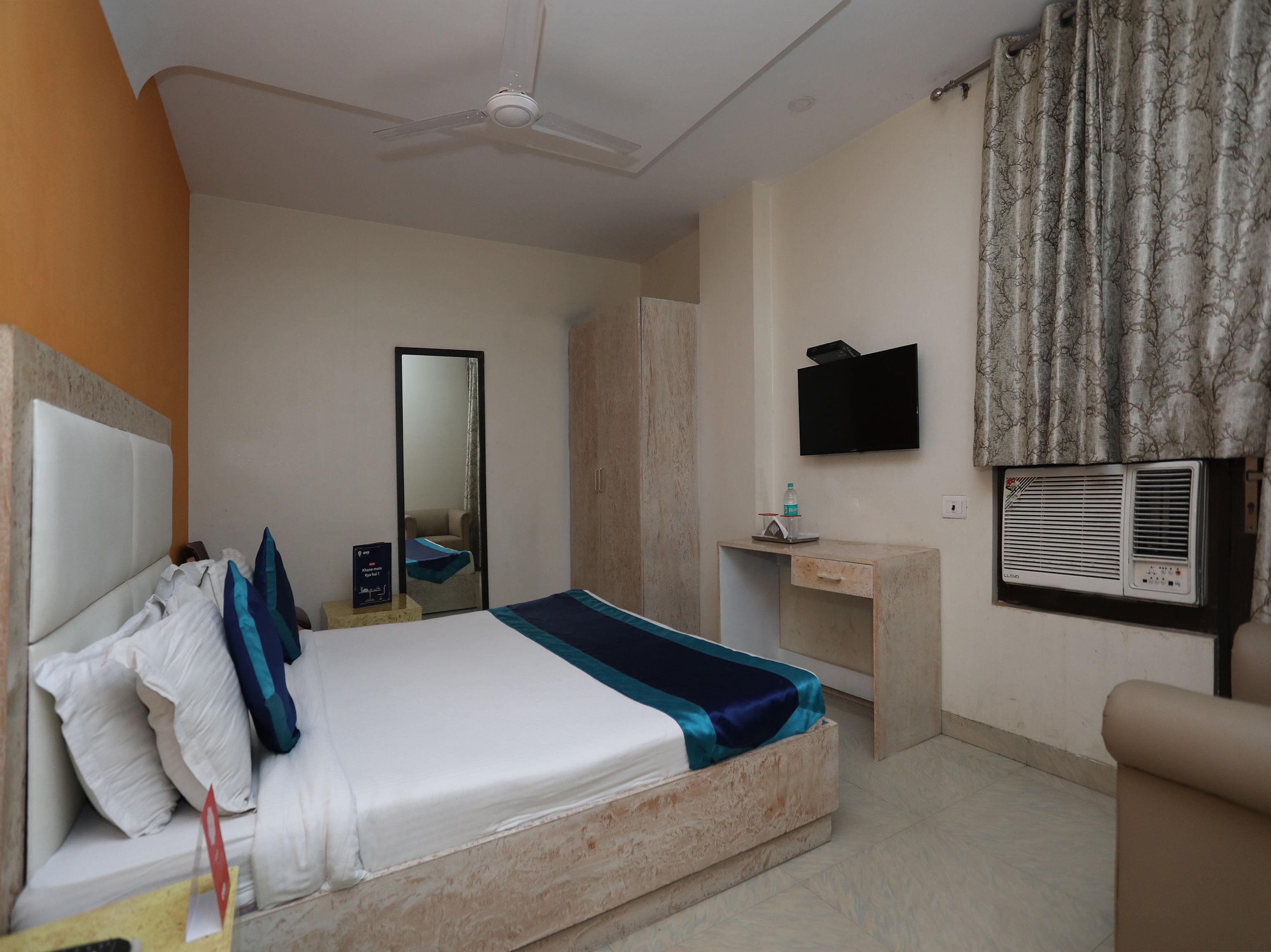 Hotel The Rts Plaza Nueva Delhi Exterior foto