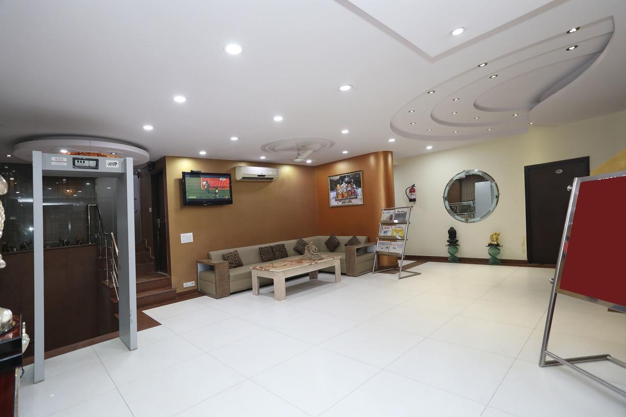 Hotel The Rts Plaza Nueva Delhi Exterior foto