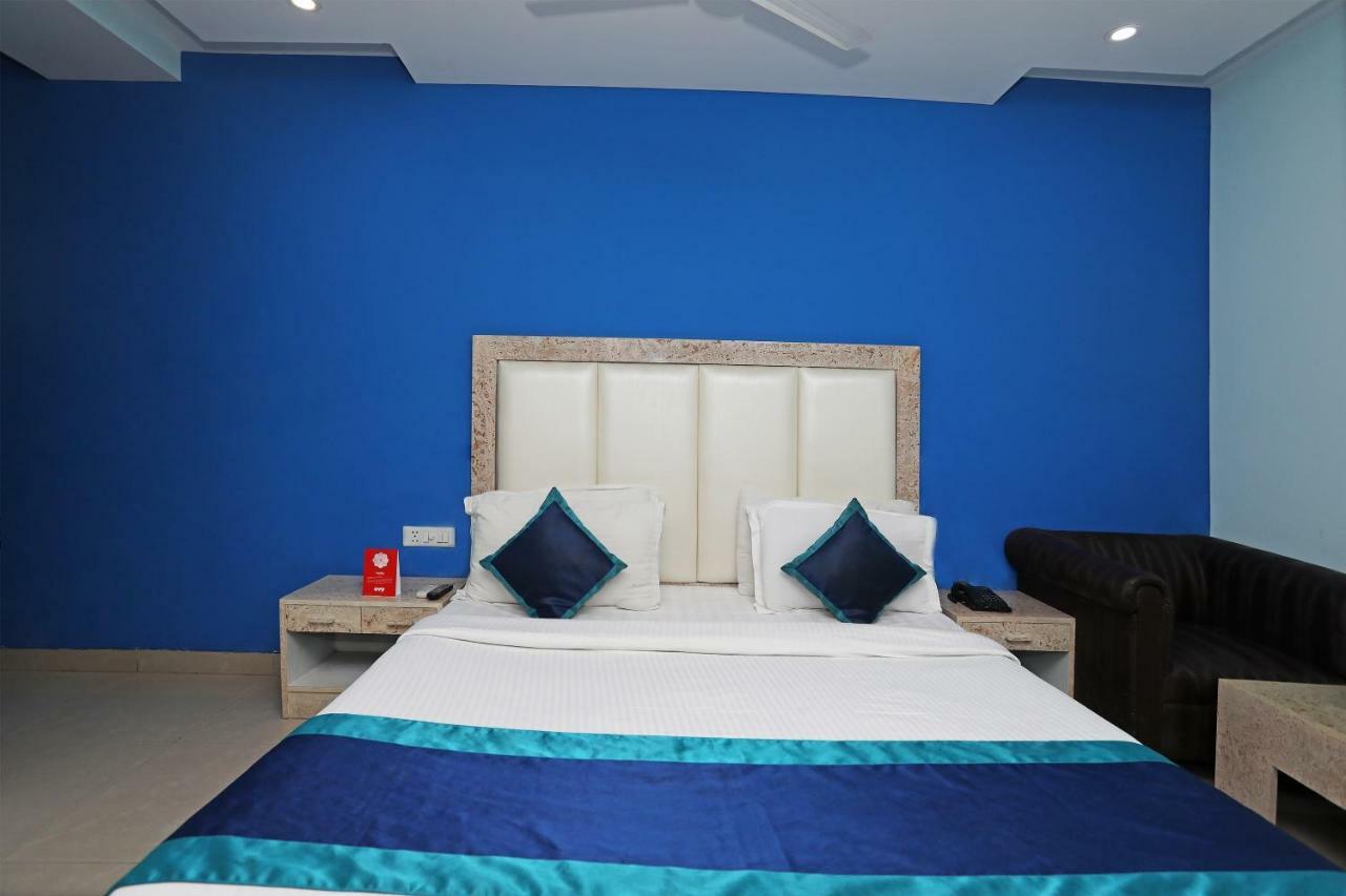 Hotel The Rts Plaza Nueva Delhi Exterior foto