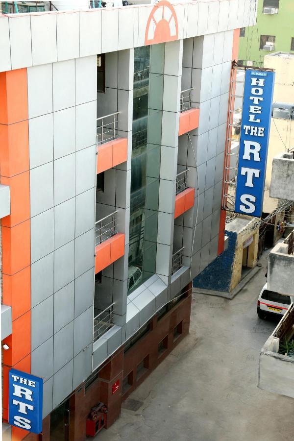Hotel The Rts Plaza Nueva Delhi Exterior foto